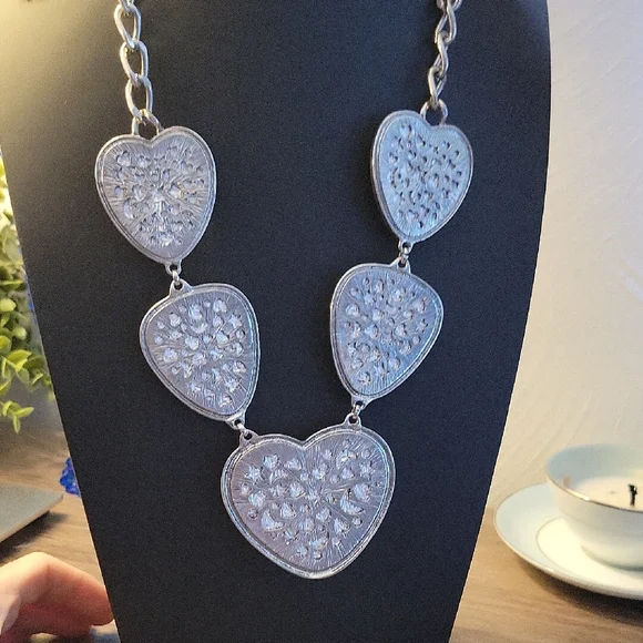 Vintage Anne Klein Statement Heart Necklace - Picture 9 of 10